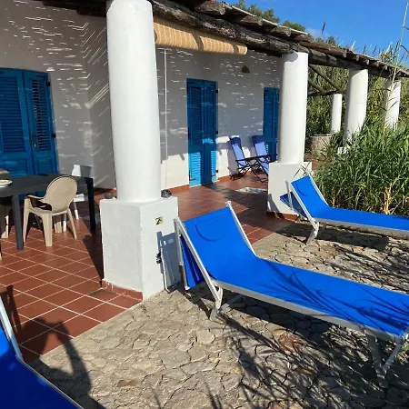 Mare - Suspended Over The Sea Villa