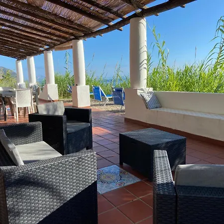 Villa Mare - Suspended Over The Sea *