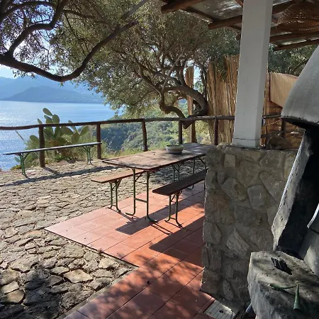 Mare - Suspended Over The Sea Villa